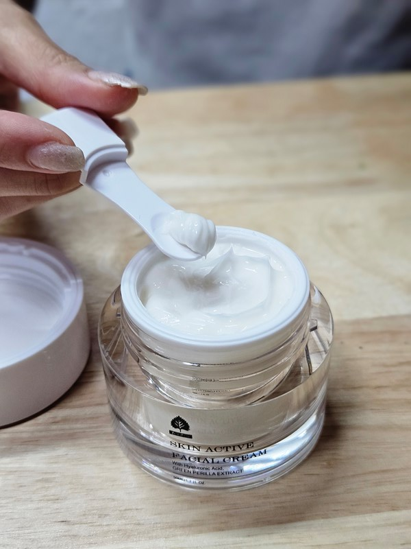 女人知己試用大隊,口碑行銷,部落客行銷,FarmPerilla 賦活修護面霜,自然綠紫蘇,無農藥,清爽不黏膩,滋潤肌膚,一抹有感